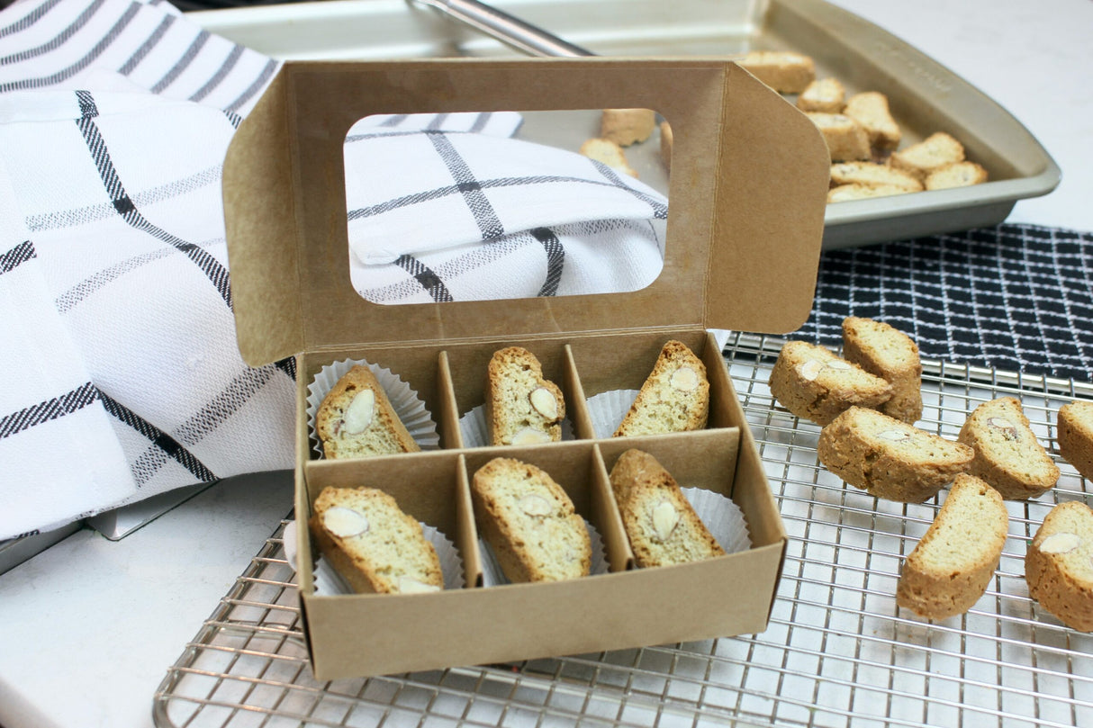 Mini treat box (6 compartments) with mini biscotti